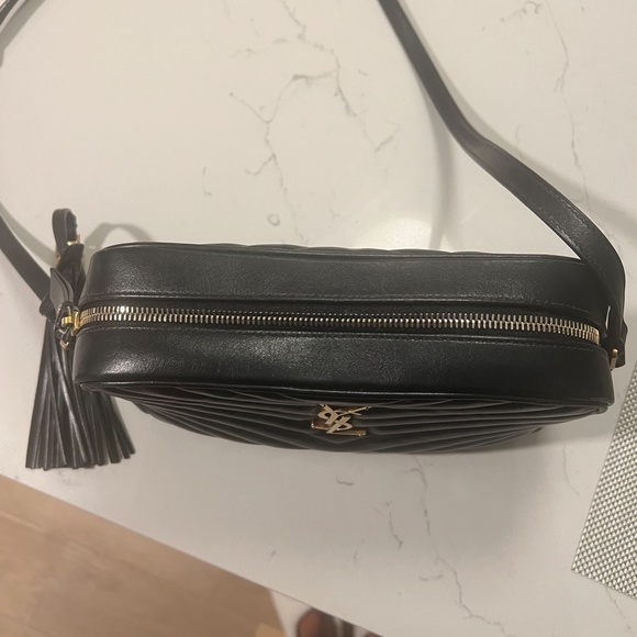 Saint Laurent Lou Bag - Picture 3 of 16